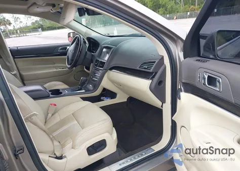 2019 Lincoln Mkt Reserve z USA, uszkodzony, nr VIN 2LMHJ5AT0KBL03660